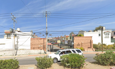 CASA DE RECUPERACIÓN BANCARIA EN PRIV.CICERA, FRACC. URBI VILLA DEL REY, HUEHUETOCA, EDO MEX. ¡NO SE ACEPTAN CRÉDITOS!