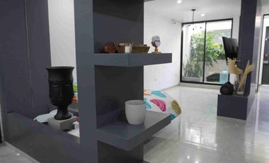 🏡✨ Vendo casa de 3 pisos frente a parque – Urb. Miraflores, Castilla ✨🏡