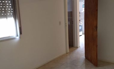 Alquiler Jose C Paz – 2 ambientes con cochera