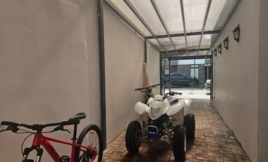 En Venta Casa de 4 Dorm. en Urbanización Uxmal - Manta
