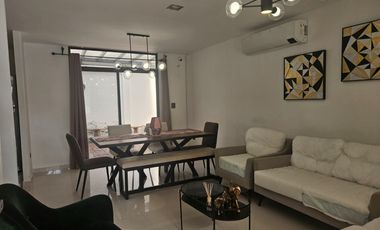 En Venta Casa de 4 Dorm. en Urbanización Uxmal - Manta