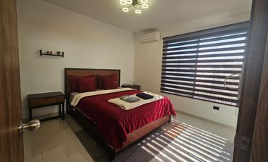 En Venta Casa de 4 Dorm. en Urbanización Uxmal - Manta