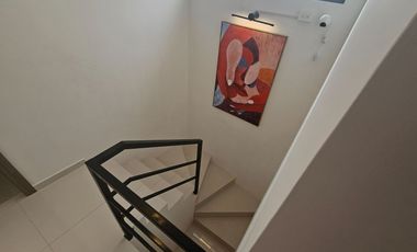 En Venta Casa de 4 Dorm. en Urbanización Uxmal - Manta