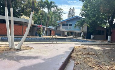 Urdesa, Renta Excelente Casa con Permiso de Uso de Suelo comercial 2200 mts2
