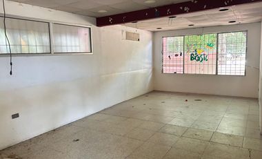 Urdesa, Renta Excelente Casa con Permiso de Uso de Suelo comercial 2200 mts2