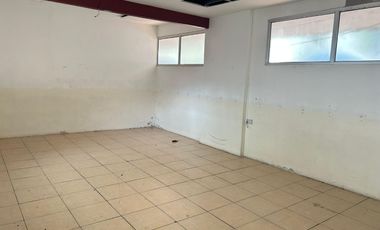 Urdesa, Renta Excelente Casa con Permiso de Uso de Suelo comercial 2200 mts2