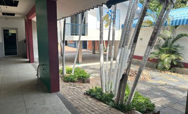 Urdesa, Renta Excelente Casa con Permiso de Uso de Suelo comercial 2200 mts2