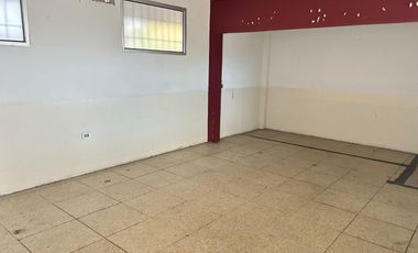 Urdesa, Renta Excelente Casa con Permiso de Uso de Suelo comercial 2200 mts2