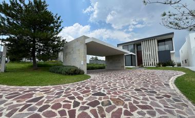 Casa en Renta Amueblada, en El Bosque Country Club