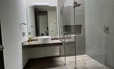 Casa en Renta Amueblada, en El Bosque Country Club