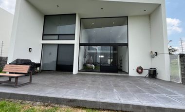 Casa en Renta Amueblada, en El Bosque Country Club