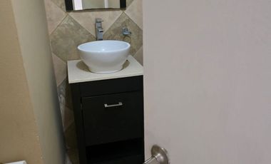 SE RENTA MUY AMPLIA Y BONITA CASA EN FRACC. PRIVADO, AREA VALLE DEL SOL