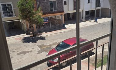 SE RENTA MUY AMPLIA Y BONITA CASA EN FRACC. PRIVADO, AREA VALLE DEL SOL