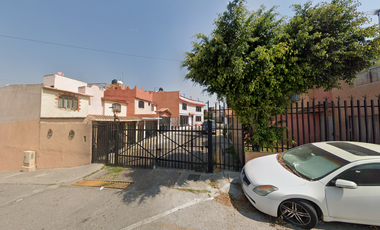 CASA EN CALLE BOSQUES DE MEZQUITES, REAL DEL BOSQUE, TULTITLAN, ESTADO DE MÉXICO. ¡NO CRÉDITOS!