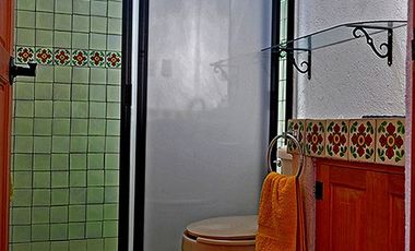 PROPIEDAD CON VISTA AL LAGO DE ZIRAHUÉN EN COPÁNDARO $7,000,000