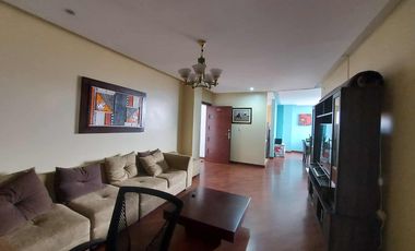 Departamento de venta en cuenca en plena Ave. Paucarbamaba zona estrategica a 100 m de la clinica paucarbamba