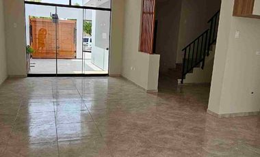 🏡✨ Casa de estreno de 3 pisos en Urb. Boulevard Park Plaza – Castilla ✨🏡