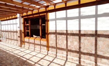 CASA ESQUINERA EN VENTA ESTILO ESPAÑOL, en conjunto cerca de El San Luis Shopping.