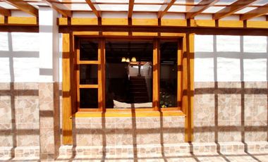 CASA ESQUINERA EN VENTA ESTILO ESPAÑOL, en conjunto cerca de El San Luis Shopping.