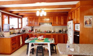 CASA ESQUINERA EN VENTA ESTILO ESPAÑOL, en conjunto cerca de El San Luis Shopping.