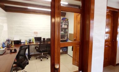 CASA ESQUINERA EN VENTA ESTILO ESPAÑOL, en conjunto cerca de El San Luis Shopping.