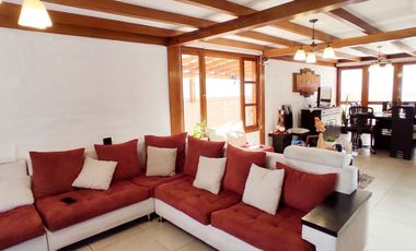 CASA ESQUINERA EN VENTA ESTILO ESPAÑOL, en conjunto cerca de El San Luis Shopping.