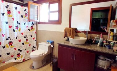 CASA ESQUINERA EN VENTA ESTILO ESPAÑOL, en conjunto cerca de El San Luis Shopping.