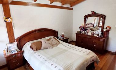 CASA ESQUINERA EN VENTA ESTILO ESPAÑOL, en conjunto cerca de El San Luis Shopping.