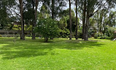 CASA ESQUINERA EN VENTA ESTILO ESPAÑOL, en conjunto cerca de El San Luis Shopping.