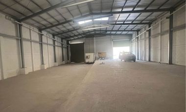 SE RENTA BODEGA DE 609 M2, CERCA DE PLAZA GALERIAS. $45,000