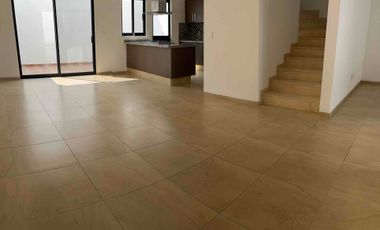 Estrena  como nueva en Los Robles III