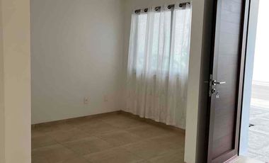 Estrena  como nueva en Los Robles III
