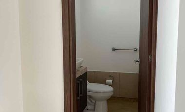 Estrena  como nueva en Los Robles III