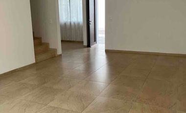 Estrena  como nueva en Los Robles III