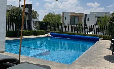 Estrena  como nueva en Los Robles III