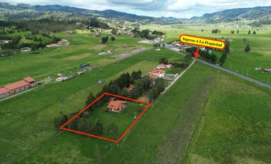 Terreno 3.030 m² + Casa 180 m² en Vía Cuenca–Cumbe