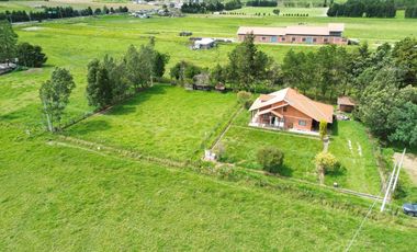 Terreno 3.030 m² + Casa 180 m² en Vía Cuenca–Cumbe