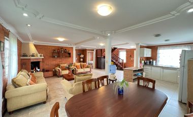 Terreno 3.030 m² + Casa 180 m² en Vía Cuenca–Cumbe