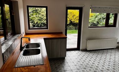 Casa dos pisos sector Pilauco