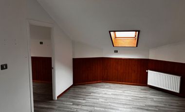 Casa dos pisos sector Pilauco