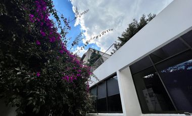 Venta de Casa en del Valle. Se Pueden Desarrollar 5 Propiedades.