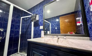 Venta de Casa en del Valle. Se Pueden Desarrollar 5 Propiedades.