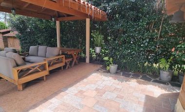 CABAÑA EN VENTA, EN ZONA COMERCIAL DE AVANDARO