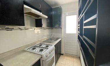 Casa Amueblada en Renta – Cañadas del Bosque Ubicación: Fraccionamiento privado con vigilancia, áreas verdes, juegos infantiles y canchas deportivas.