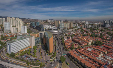 AMPLIA CASA CON AMENIDADES EN ESTADO DE MÉXICO