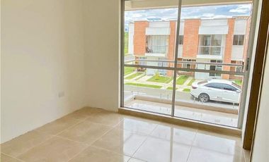 VENDO LINDA CASA EN CERRITOS RESERVAS DEL CAMPO