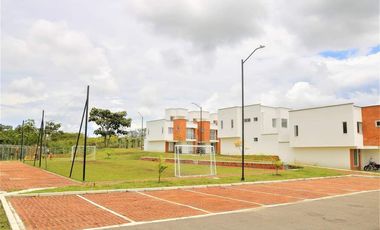 VENDO LINDA CASA EN CERRITOS RESERVAS DEL CAMPO