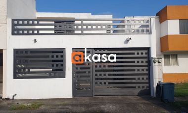 Casa en Venta en Apodaca, Paseo de los Nogales.