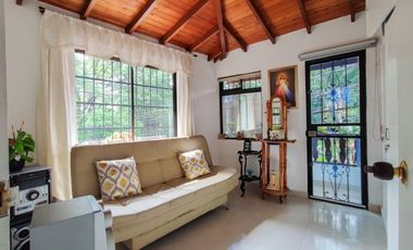 VENDO CASA DUPLEX REMODELADA EN LA POLAMA EN ENVIGADO