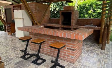 ALQUILER DE FINCA EL VERANO TEL3245588294 EN CARTAGO